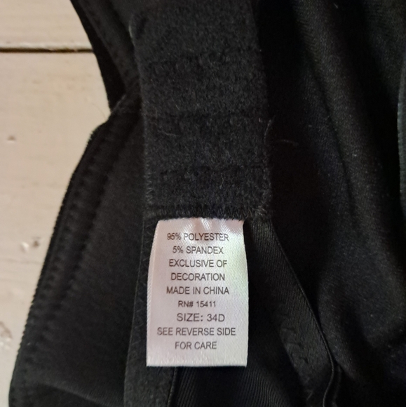 Susan Lucci Black Velvet Cropped Underwire Camisole Size 34D - Picture 6 of 6